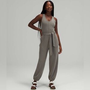 Lululemon Ease of it All V-Neck Jumpsuit
Grey Sage size 4